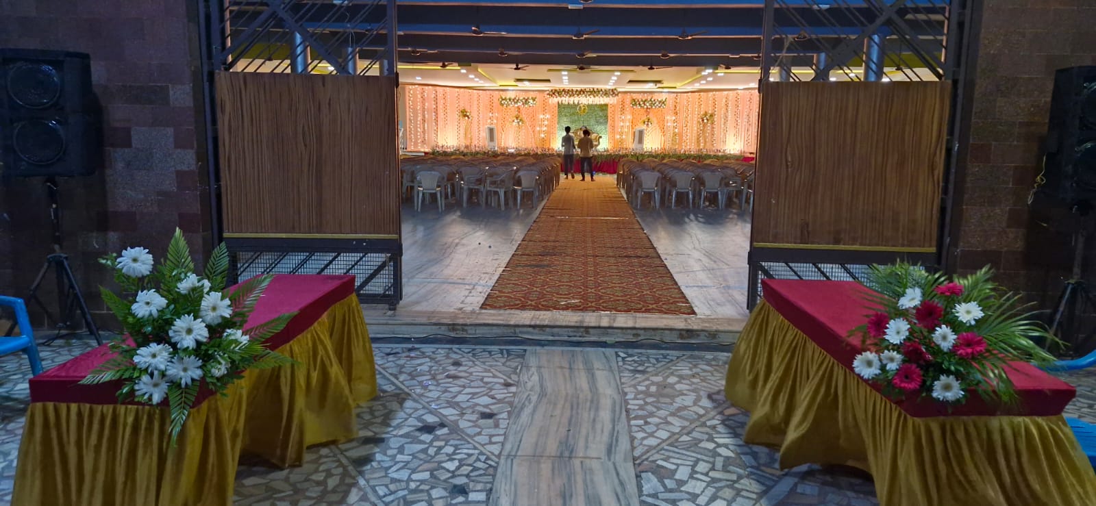 Traditional wedding mandap flower decoration in Thanjavur - RR Decoration Center